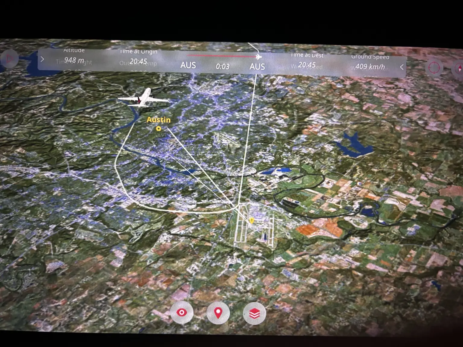 AC1762 在 Austin 上空重新进近的机上航迹图